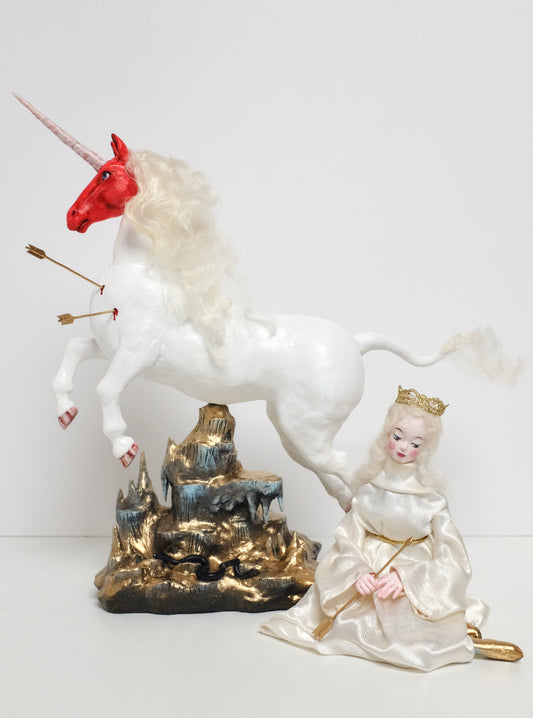 Unicorn and maiden